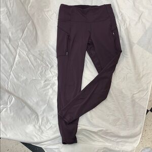 Women’s High-Rise Performance Leggings in Deep Plum